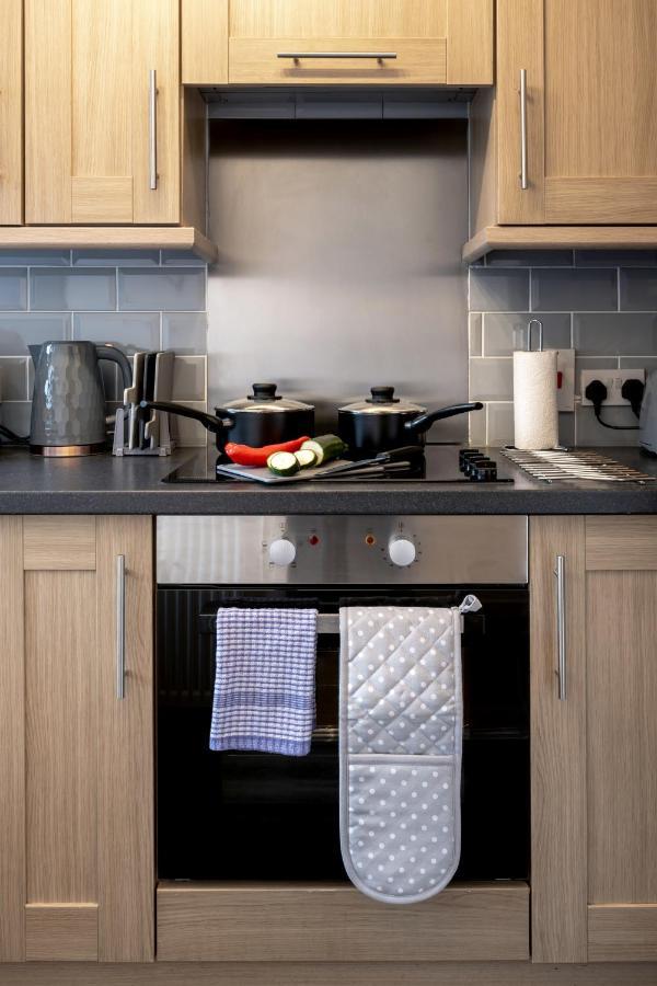 Yew Tree House Contractor / Family Home Free Netflix Fast Wifi Near Dudley/Birmingham Cradley Heath Exterior foto